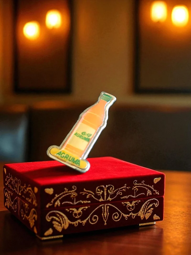 Pin's publicitaire vintage AGRUMA bouteille soda rétro années 90 rare