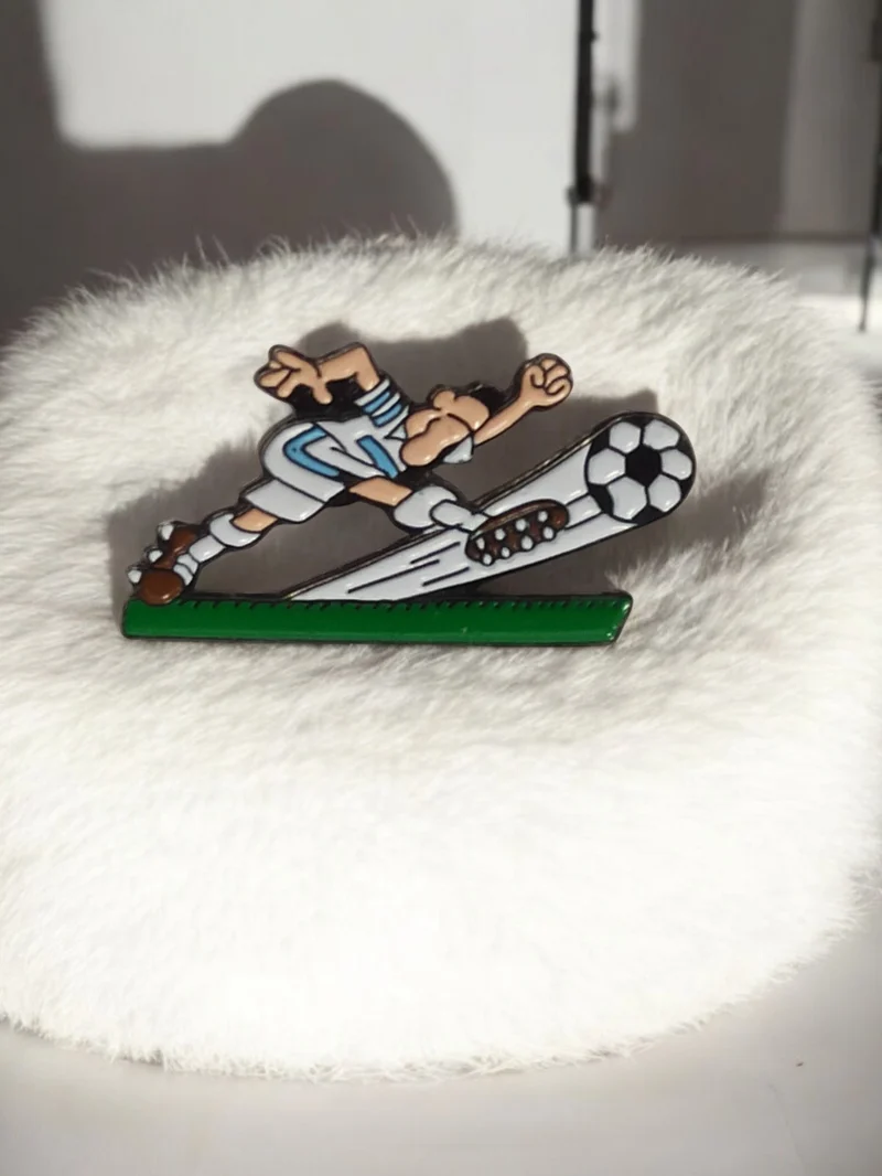 Pin's vintage Olympique de Marseille OM joueur football rétro rare