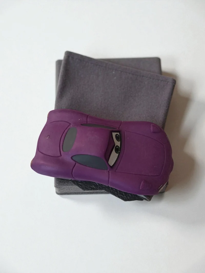 Figurine Disney Infinity voiture Cars violet, personnage rétro d?occasion