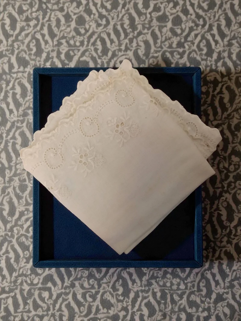 Vintage serviette brodée ancienne années 1950 linge rétro décoration authentique