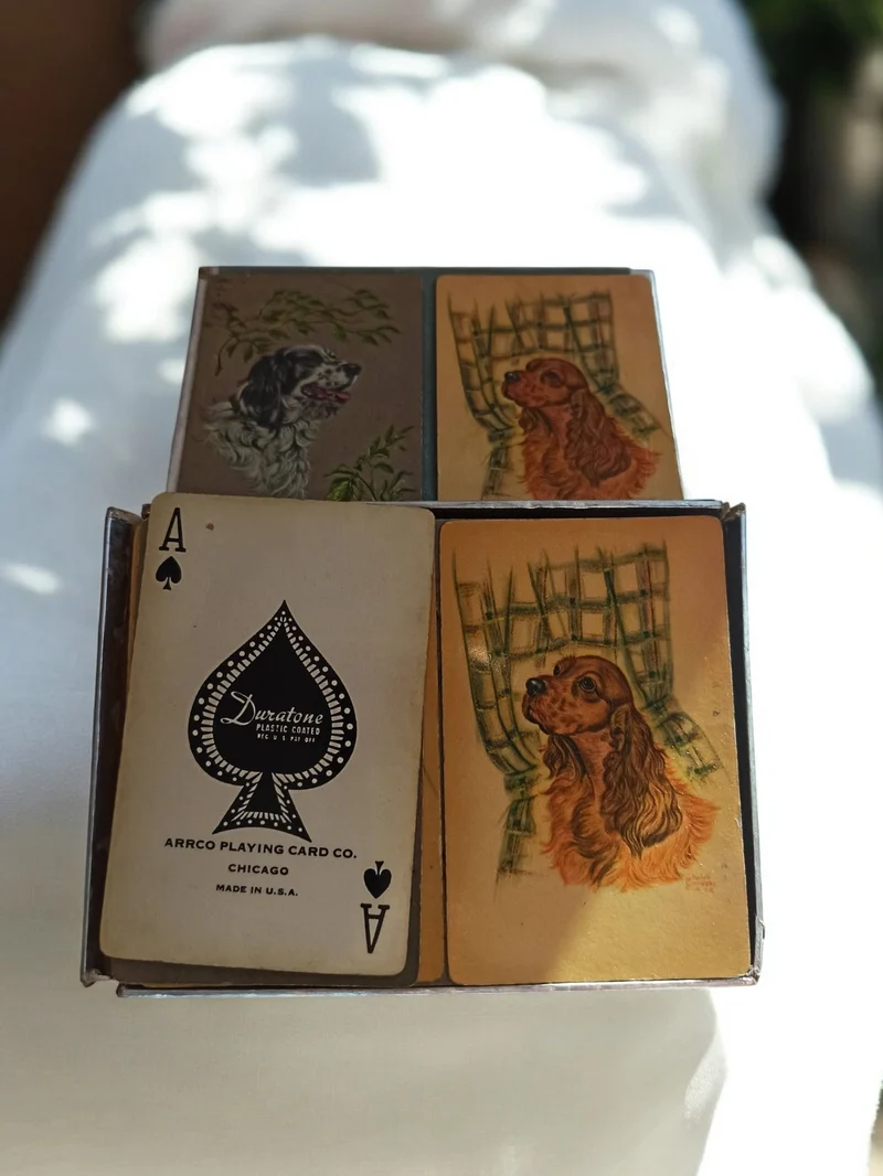Jeu de cartes vintage Duratone Arrco USA chiens illustrés collection rétro