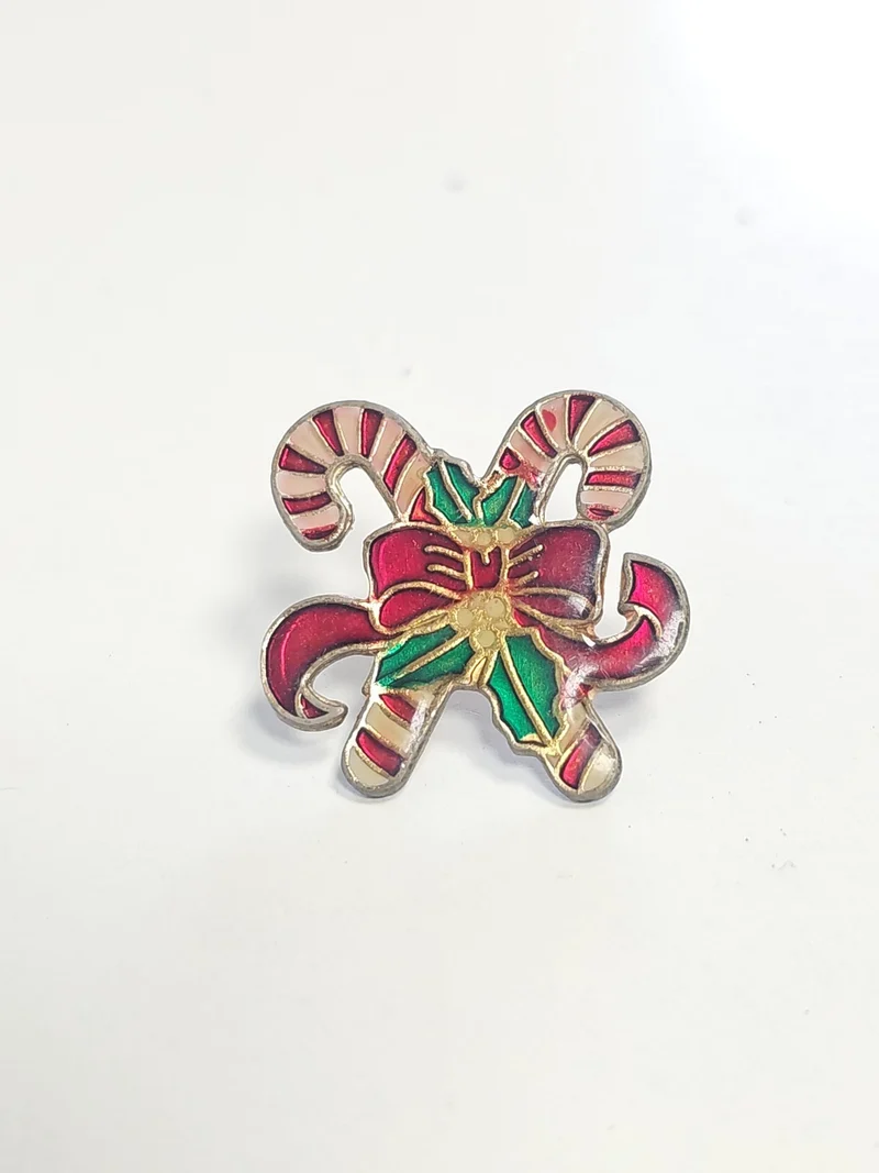 Pin's ancien Noël vintage, badge rétro collection fête hiver décoration cadeau