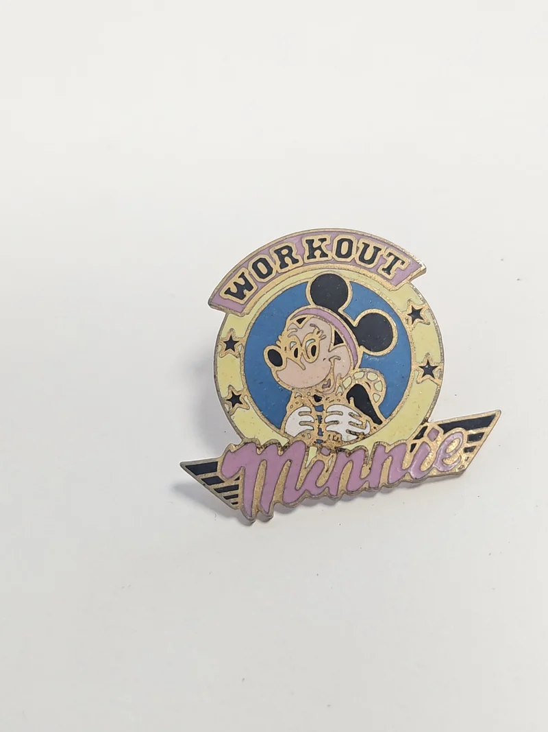 Pin's rétro Minnie Mouse entraînement ancien badge Disney collection vintage