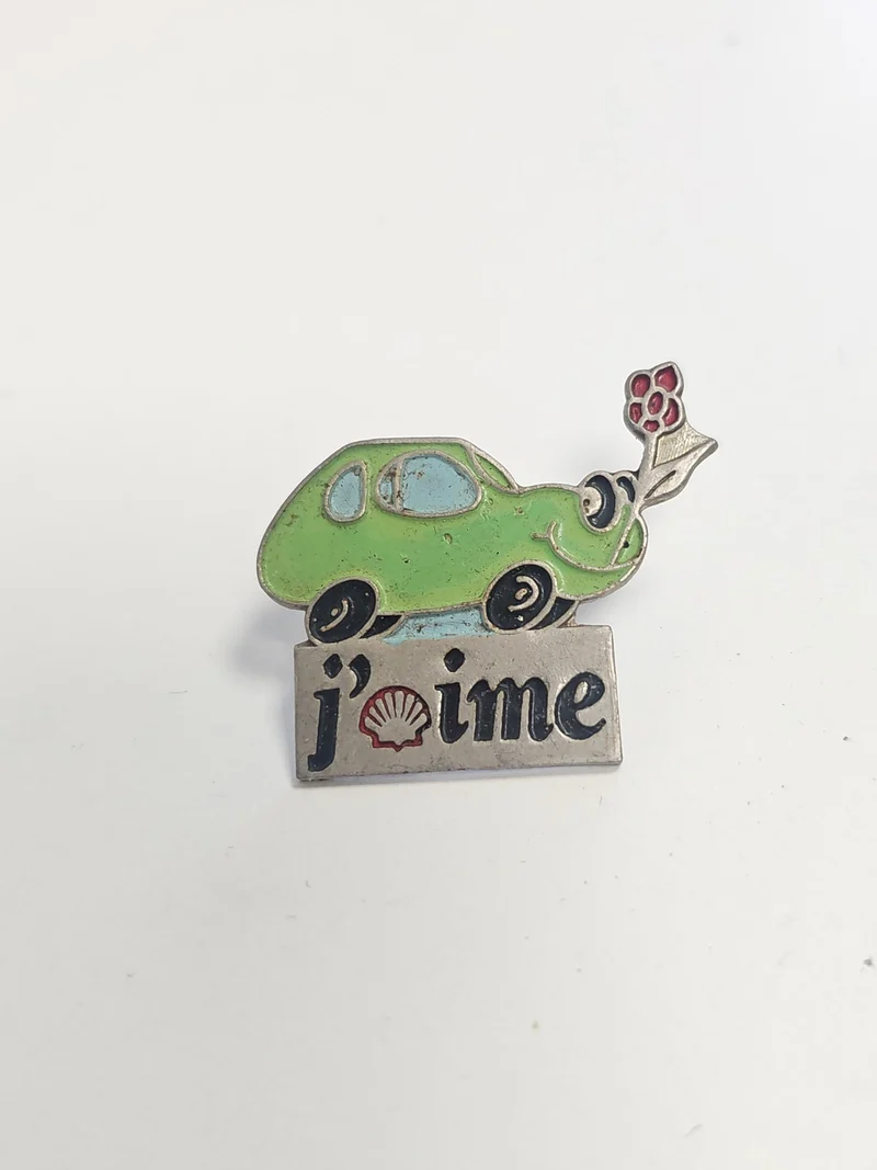 Pin's ancien rétro Shell, badge collection vintage essence, objet publicitaire r