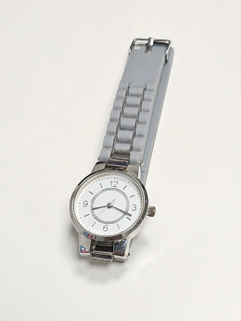 Élégante montre pour femme, accessoire mode, montre-bracelet classique occasion