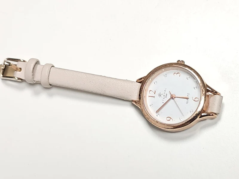 Montre femme Eternal love élégante, marque Eternal love, montre-bracelet occasio