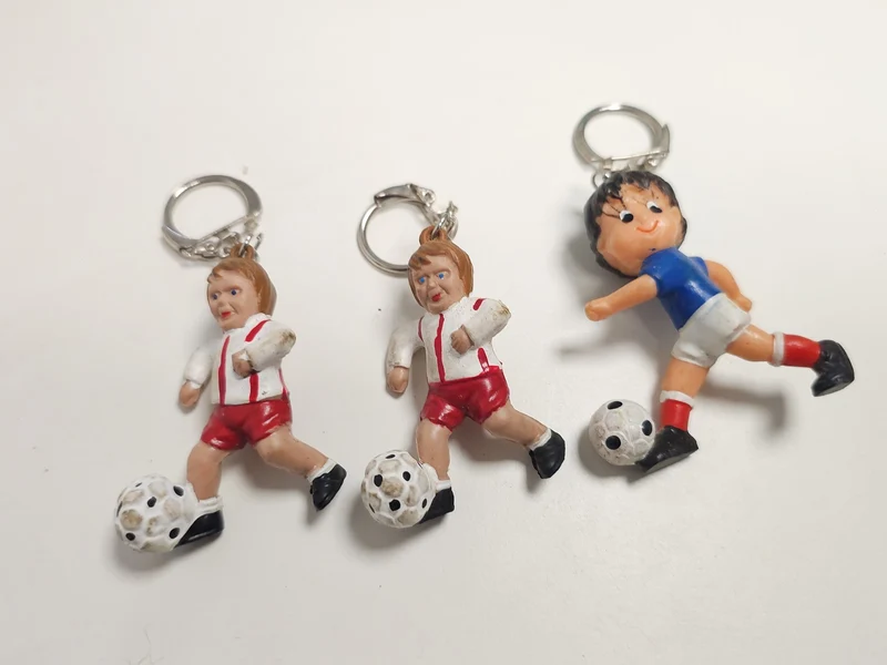 Lot de porte-clés anciens football rétro collection supporteur vintage