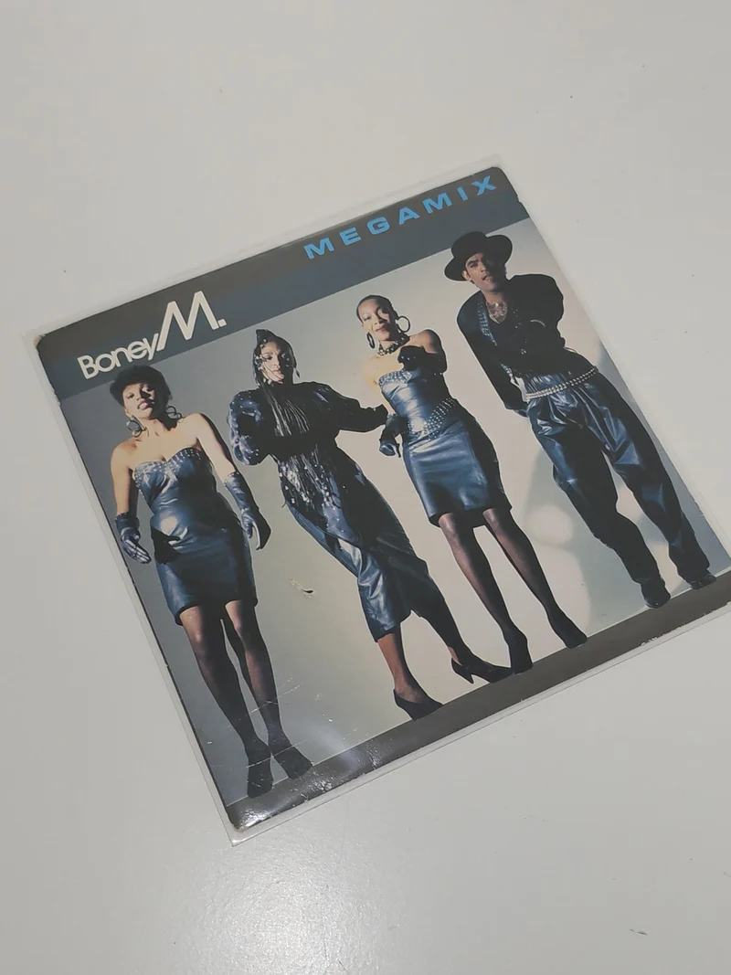 Vinyle 45 tours ancien Boney M rétro vintage ? disque occasion collection