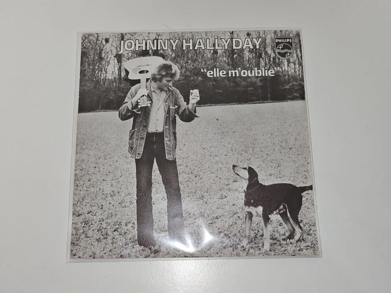 Vintage 45 tours ancien disque vinyle Johnny Hallyday très bon état collection