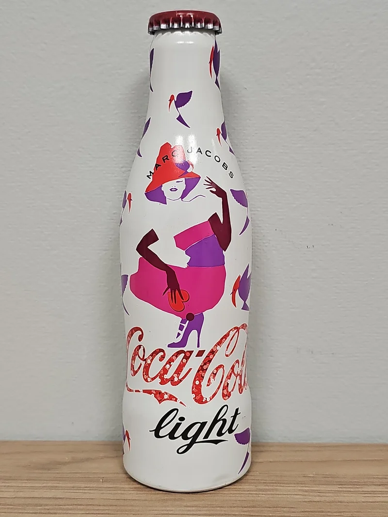 Bouteille Coca Cola pleine édition limitée MARC JACOBS design exclusif 250ml