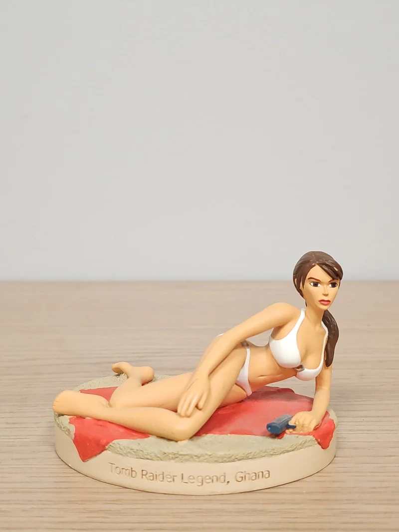 Figurine Tomb Raider Lara Croft Atlas - Héros Jeux Vidéo - Décor Jeu ou Bureau