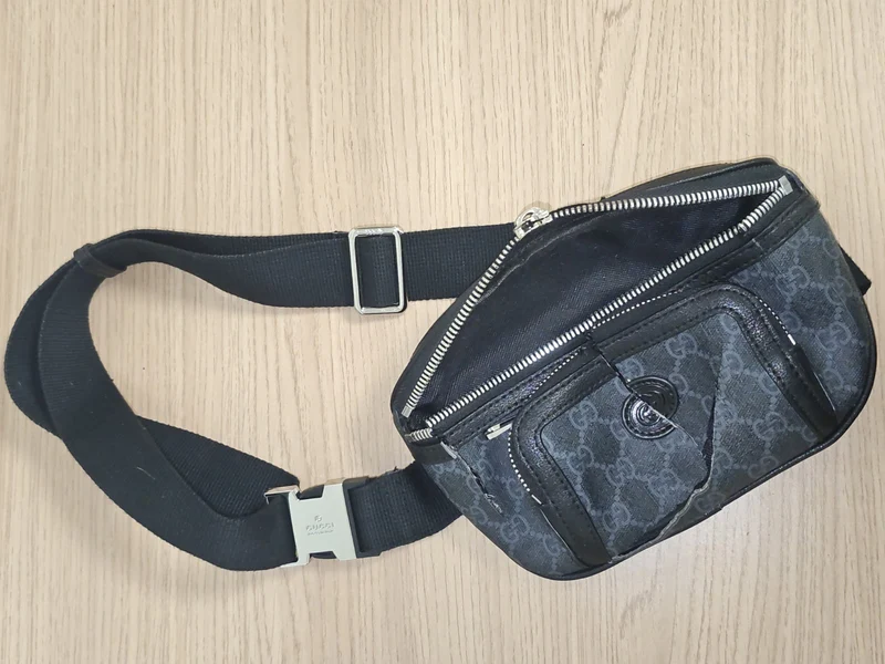 Sac bandoulière authentique Gucci pour pièces à restaurer