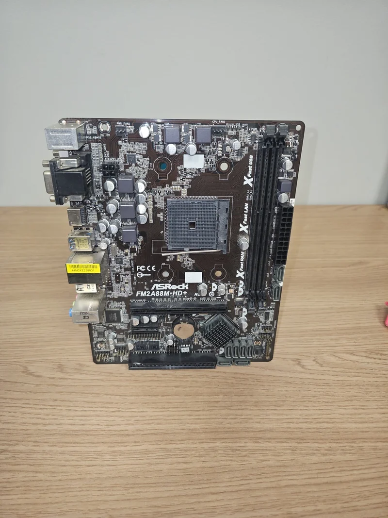 Carte mère ASRock FM2A88M-HD+ non testée en l'état