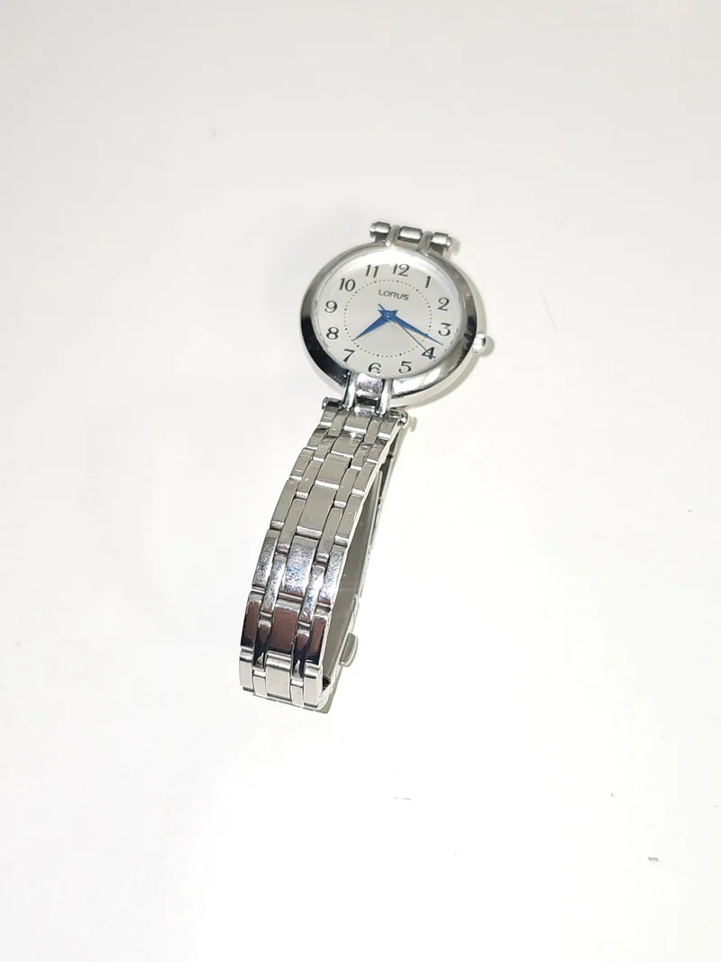 Montre femme Lorus fonctionnelle, élégante, montre-bracelet occasion fiable