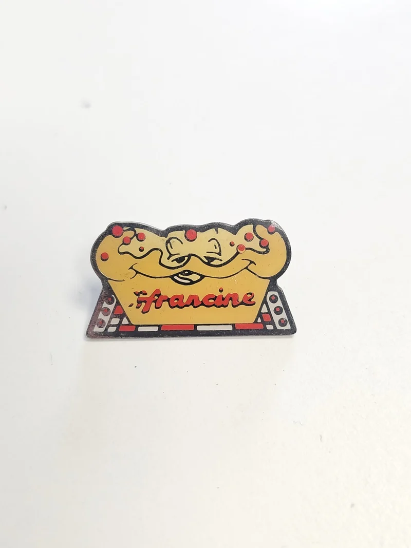Pin's ancien Francine rétro vintage pour collectionneur, badge rare France