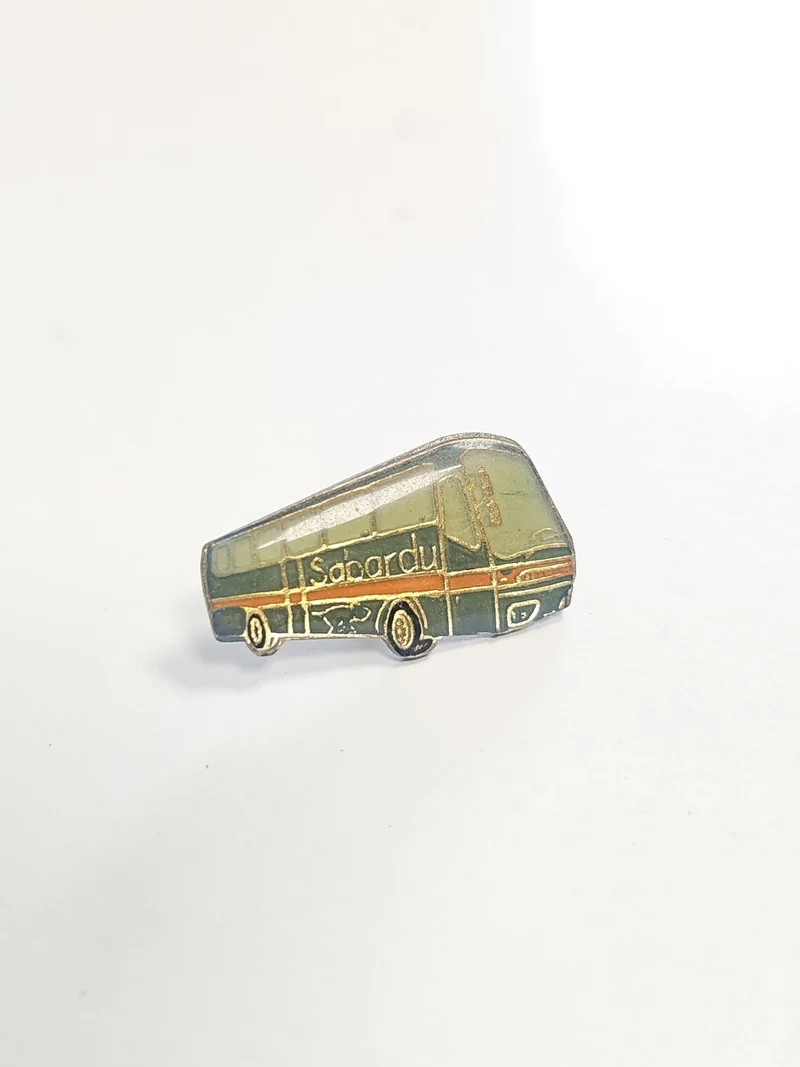 Pin's ancien Sabardu rétro collection vintage badge broche publicitaire France