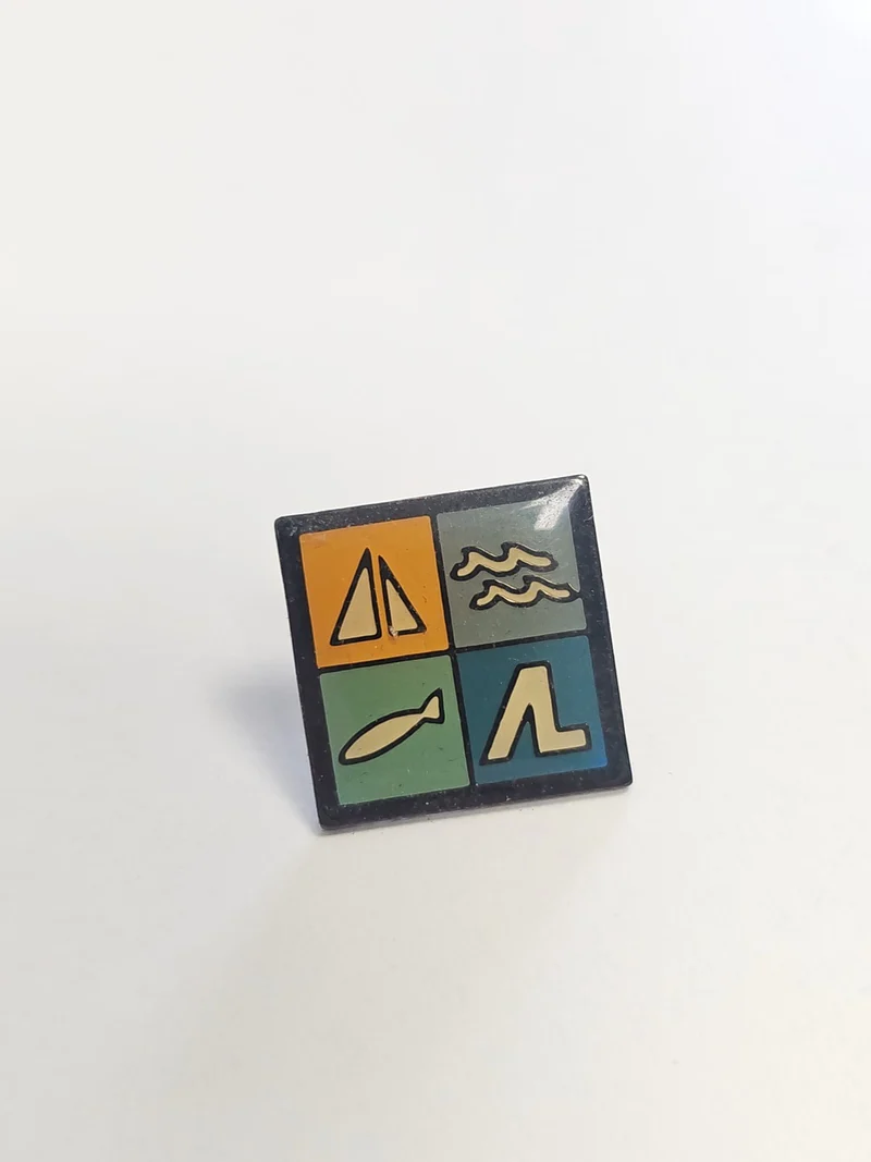 Pin's vintage ancien rétro pour collectionneur, badge broche décoratif années 80