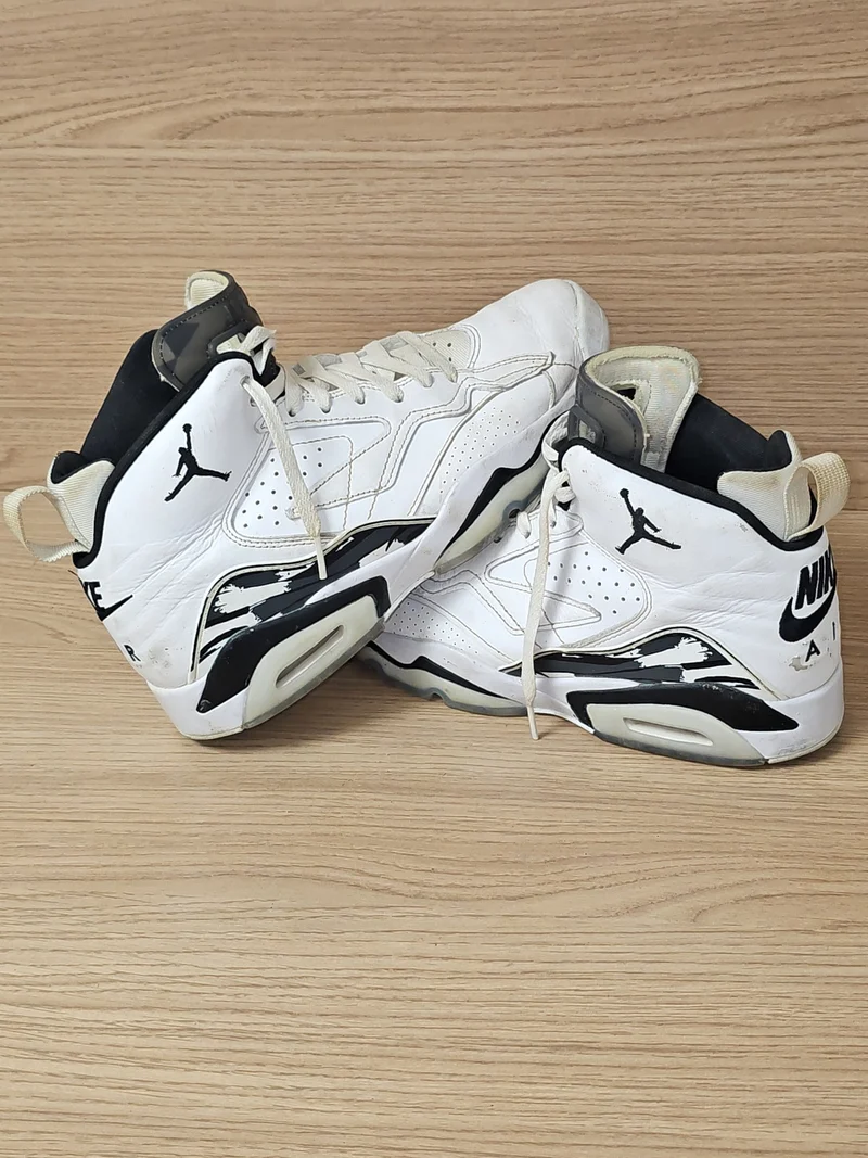 Baskets Nike Air Jordan MVP homme blanc noir pointure 42 sneakers sport occasion