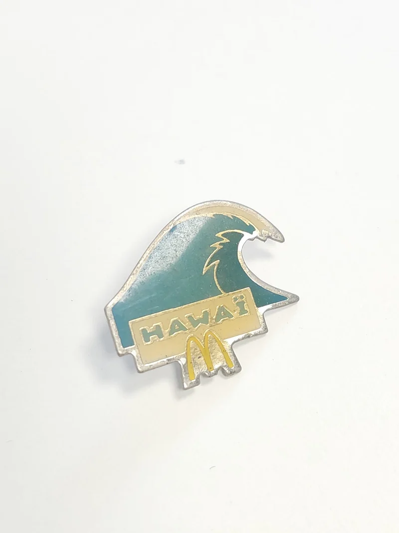 Pin's ancien McDonald's thème Hawaï, badge rétro collection fast-food vintage