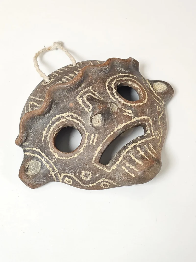 Masque ancien vintage Nicaragua art populaire Amérique centrale collection ethno