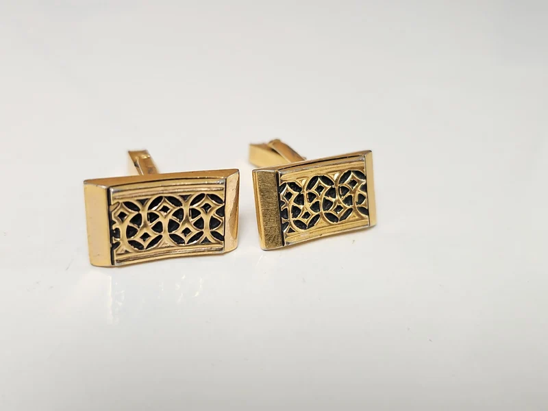 Paire de boutons de manchette vintage émaillés, plaqué or ancien, accessoire rét