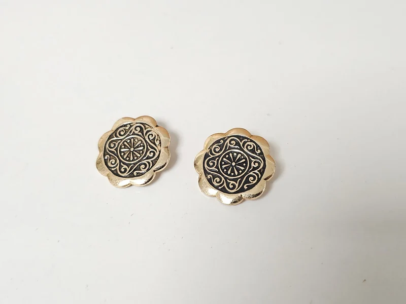 Paire de boucles d?oreilles vintage anciennes rétro pour collectionneur ou amate