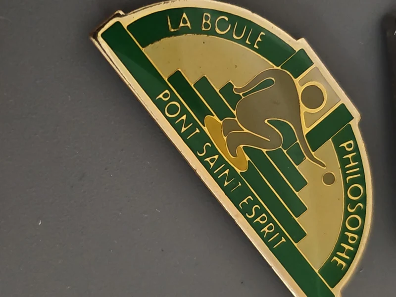 Pin's ancien rétro Pont-Saint-Esprit, badge vintage collection France