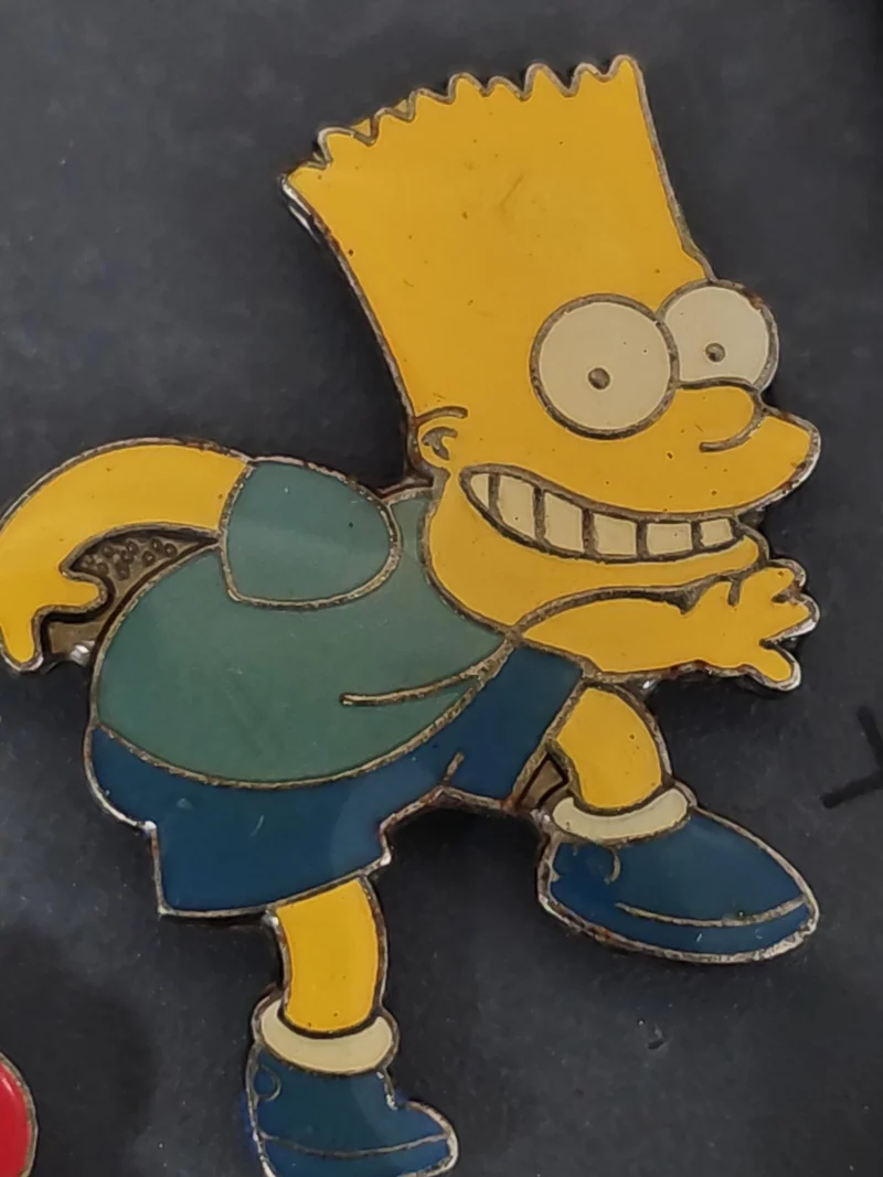 Pin's rétro ancien Les Simpson, badge collection vintage dessin animé années 90