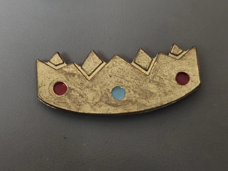 Pin's ancien couronne rétro, badge collection vintage, accessoire décoratif rare