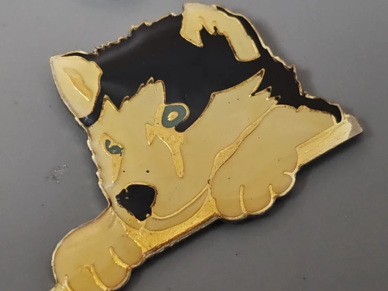 Pin's rétro loup ancien, badge collection vintage animal, accessoire original