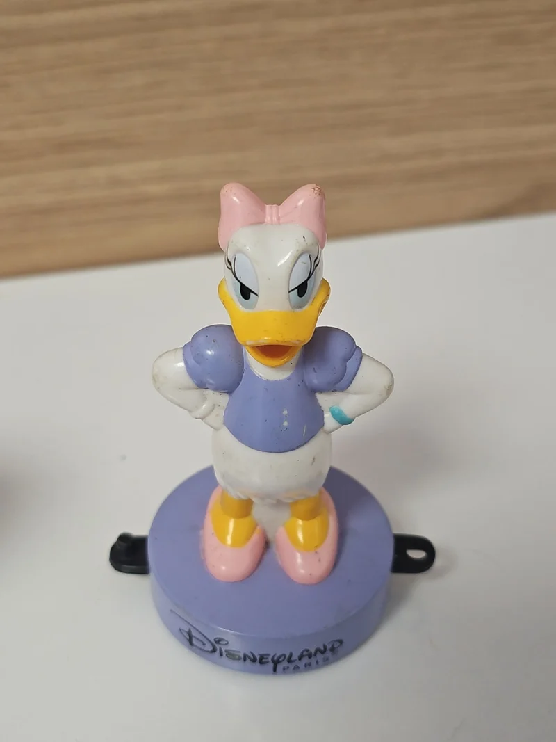 Figurine Daisy Disney authentique Disneyland Paris d'occasion personnage Minnie
